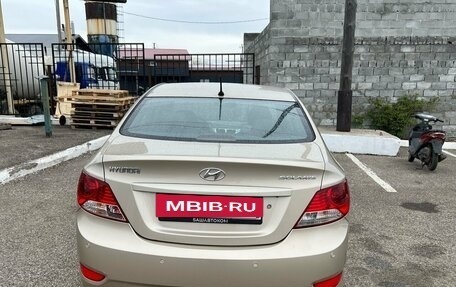 Hyundai Solaris II рестайлинг, 2011 год, 820 000 рублей, 4 фотография