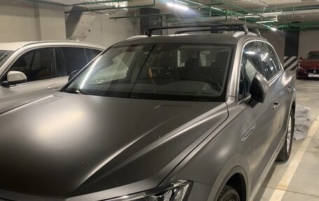 Volkswagen Touareg III, 2019 год, 4 500 000 рублей, 2 фотография