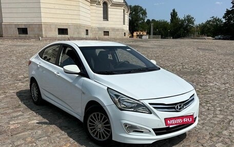 Hyundai Solaris II рестайлинг, 2016 год, 800 000 рублей, 9 фотография
