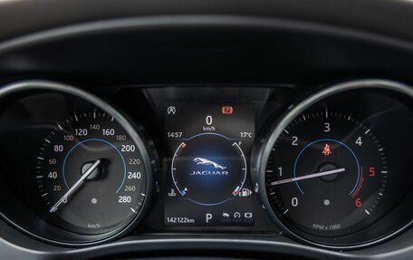 Jaguar F-Pace, 2017 год, 2 348 000 рублей, 12 фотография