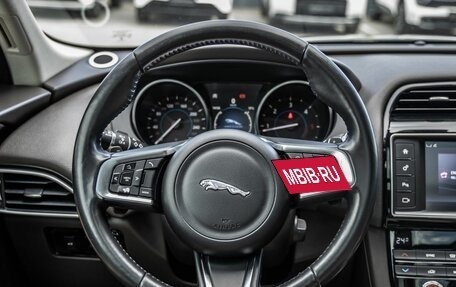 Jaguar F-Pace, 2017 год, 2 348 000 рублей, 13 фотография
