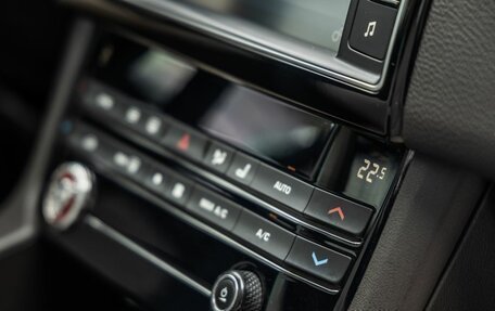 Jaguar F-Pace, 2017 год, 2 348 000 рублей, 25 фотография