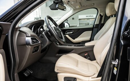 Jaguar F-Pace, 2017 год, 2 348 000 рублей, 33 фотография