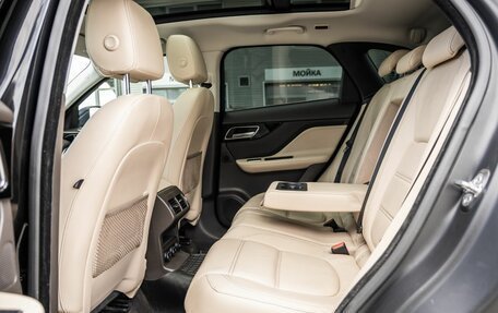 Jaguar F-Pace, 2017 год, 2 348 000 рублей, 36 фотография
