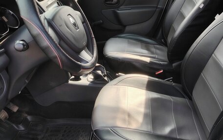 Renault Logan II, 2017 год, 740 000 рублей, 6 фотография