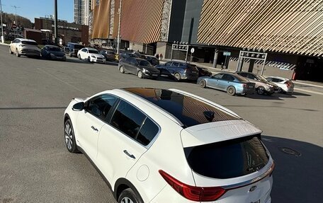 KIA Sportage IV рестайлинг, 2018 год, 2 100 000 рублей, 4 фотография