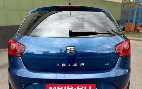 SEAT Ibiza IV рестайлинг 2, 2014 год, 850 000 рублей, 4 фотография