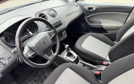 SEAT Ibiza IV рестайлинг 2, 2014 год, 850 000 рублей, 10 фотография