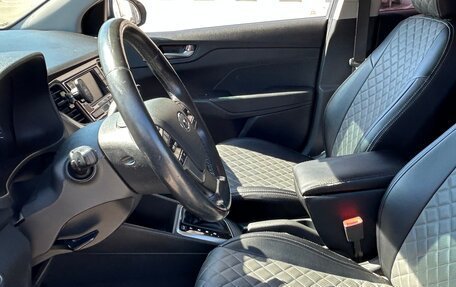 Hyundai Solaris II рестайлинг, 2018 год, 1 385 000 рублей, 8 фотография