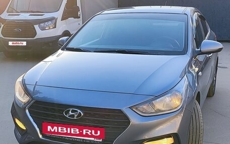 Hyundai Solaris II рестайлинг, 2018 год, 1 385 000 рублей, 2 фотография