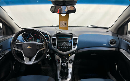 Chevrolet Cruze II, 2011 год, 620 000 рублей, 7 фотография
