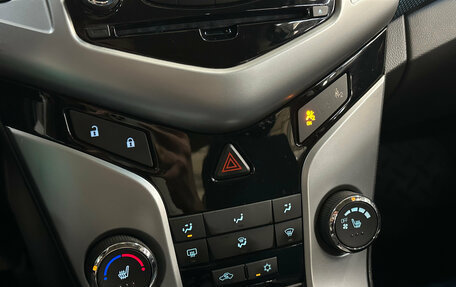 Chevrolet Cruze II, 2011 год, 620 000 рублей, 15 фотография