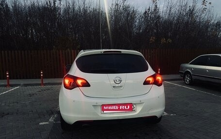 Opel Astra J, 2011 год, 700 000 рублей, 4 фотография