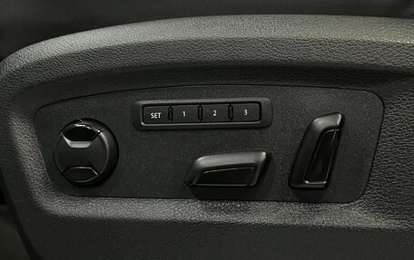 Volkswagen Multivan T6 рестайлинг, 2020 год, 5 250 000 рублей, 16 фотография