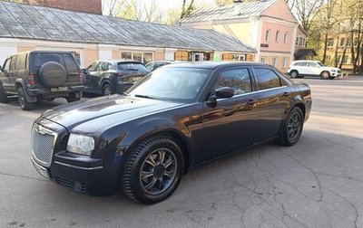 Chrysler 300C II, 2004 год, 700 000 рублей, 1 фотография