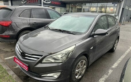 Hyundai Solaris II рестайлинг, 2015 год, 649 000 рублей, 1 фотография