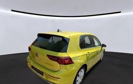 Volkswagen Golf VIII, 2022 год, 2 272 000 рублей, 4 фотография