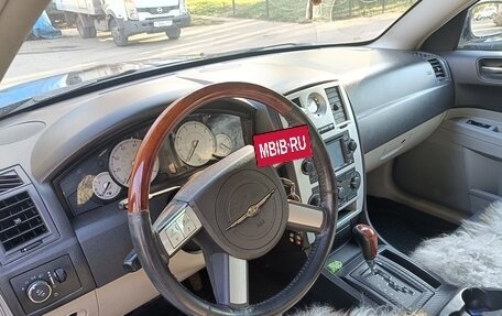 Chrysler 300C II, 2004 год, 700 000 рублей, 7 фотография