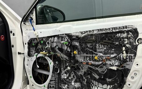 Toyota Camry, 2017 год, 2 400 000 рублей, 11 фотография