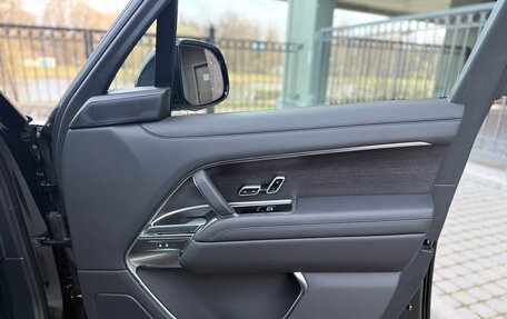 Land Rover Range Rover IV рестайлинг, 2025 год, 19 000 000 рублей, 21 фотография