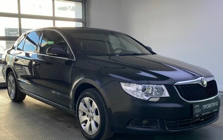 Skoda Superb III рестайлинг, 2008 год, 695 000 рублей, 3 фотография