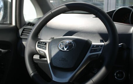 Toyota Verso I, 2010 год, 924 000 рублей, 14 фотография