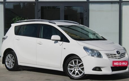 Toyota Verso I, 2010 год, 924 000 рублей, 3 фотография
