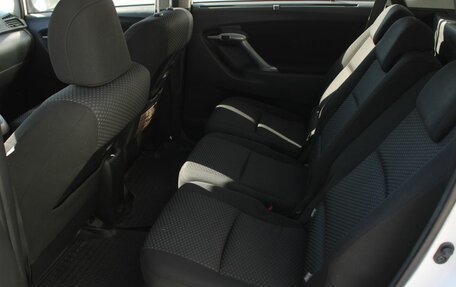 Toyota Verso I, 2010 год, 924 000 рублей, 20 фотография