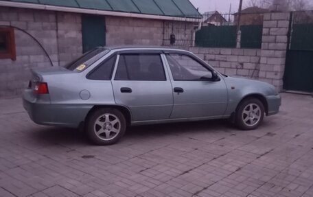 Daewoo Nexia I рестайлинг, 2009 год, 310 000 рублей, 6 фотография