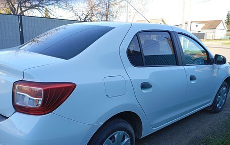 Renault Logan II, 2015 год, 600 000 рублей, 3 фотография