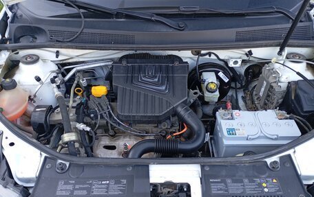 Renault Logan II, 2015 год, 600 000 рублей, 7 фотография