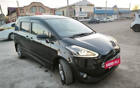 Toyota Sienta II, 2017 год, 1 299 000 рублей, 10 фотография