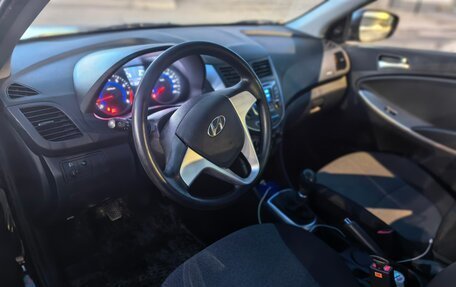 Hyundai Accent IV, 2013 год, 980 000 рублей, 2 фотография
