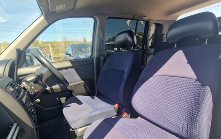 Nissan Cube II, 2001 год, 285 000 рублей, 15 фотография