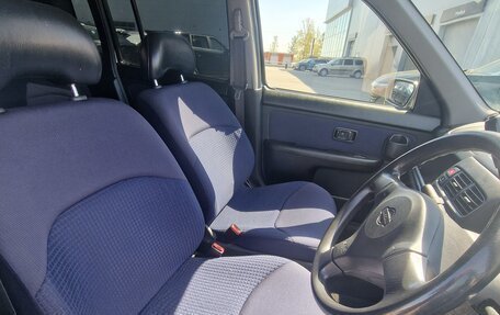 Nissan Cube II, 2001 год, 285 000 рублей, 14 фотография