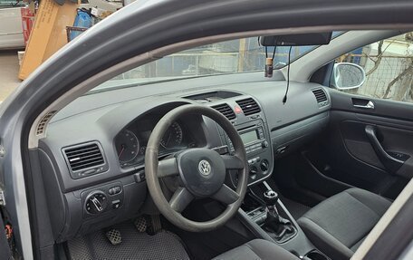 Volkswagen Golf V, 2004 год, 450 000 рублей, 7 фотография