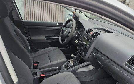 Volkswagen Golf V, 2004 год, 450 000 рублей, 6 фотография