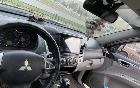 Mitsubishi Pajero Sport II рестайлинг, 2012 год, 1 650 000 рублей, 13 фотография