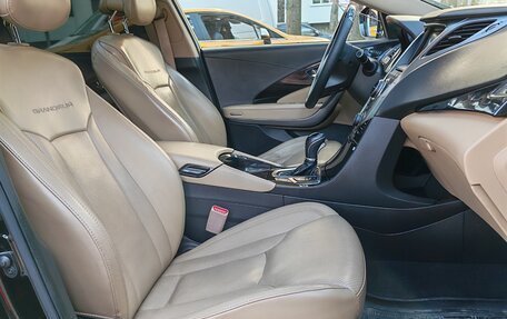 Hyundai Grandeur, 2013 год, 1 290 000 рублей, 27 фотография