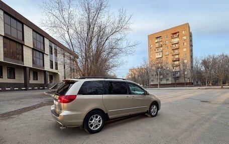 Toyota Sienna II рестайлинг, 2004 год, 1 400 000 рублей, 4 фотография