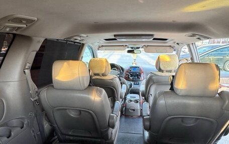 Toyota Sienna II рестайлинг, 2004 год, 1 400 000 рублей, 9 фотография