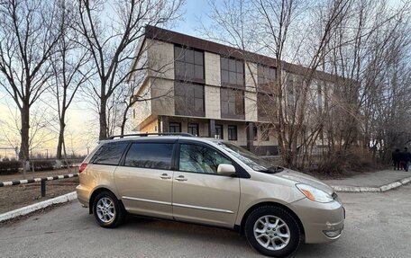 Toyota Sienna II рестайлинг, 2004 год, 1 400 000 рублей, 2 фотография