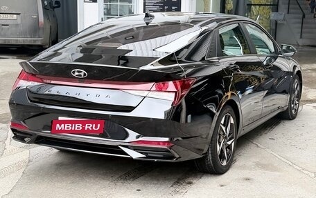 Hyundai Elantra, 2021 год, 975 000 рублей, 5 фотография