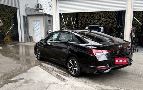 Hyundai Elantra, 2021 год, 975 000 рублей, 6 фотография