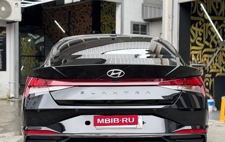 Hyundai Elantra, 2021 год, 975 000 рублей, 10 фотография