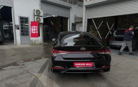 Hyundai Elantra, 2021 год, 975 000 рублей, 14 фотография