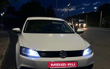Volkswagen Jetta VI, 2014 год, 900 000 рублей, 4 фотография