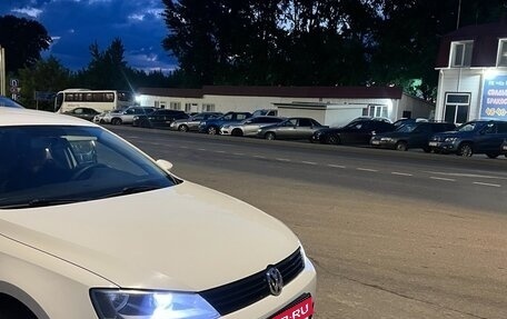 Volkswagen Jetta VI, 2014 год, 900 000 рублей, 5 фотография