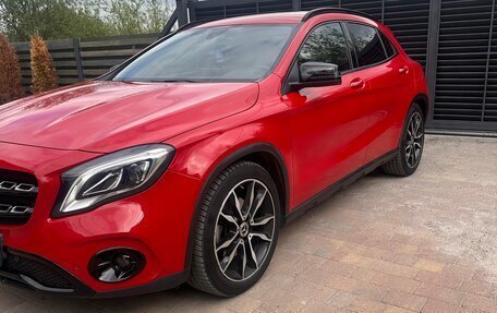 Mercedes-Benz GLA, 2019 год, 3 500 000 рублей, 2 фотография