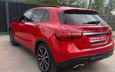 Mercedes-Benz GLA, 2019 год, 3 500 000 рублей, 6 фотография